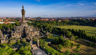Bajira Sandhi monument - joakimbkk - Getty Images Signature
