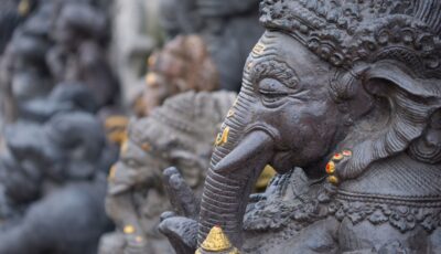 Temple à Bali - Netfalls - Canva Pro